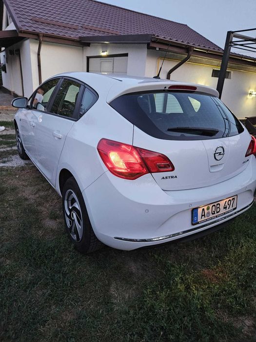 Opel Astra J facelift