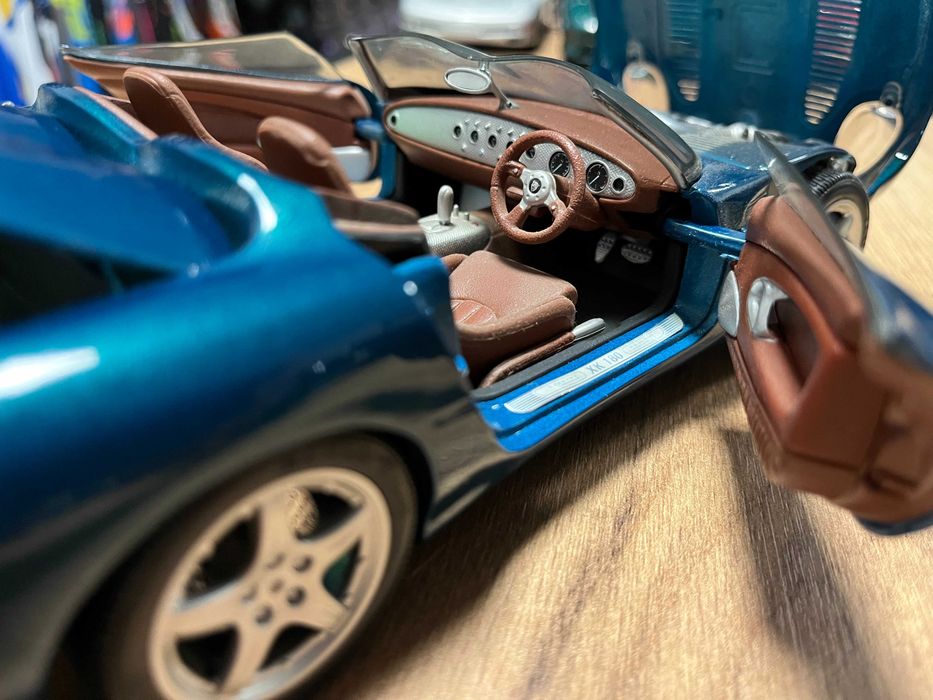 МАISTO колекционерски модел JAGUAR XK180 2002 г. 1:18 мащаб