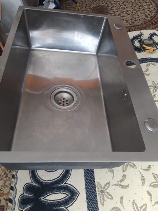 Продам раковину  на кухню