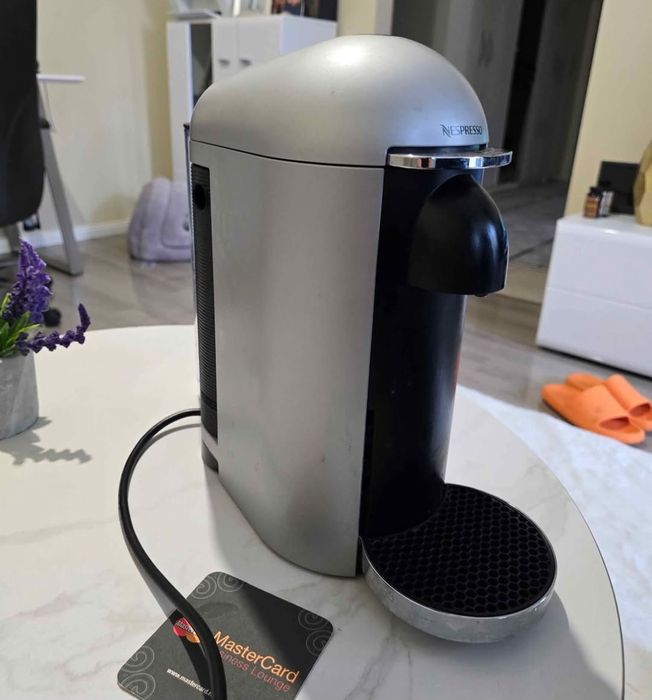 Aparat de cafea Nespresso