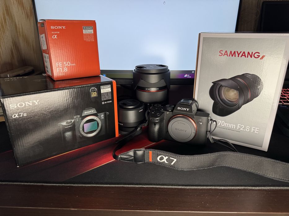 Sony a7 III + Sony FE 50mm f/1.8 + Samyang AF 24-70mm f/2.8 FE