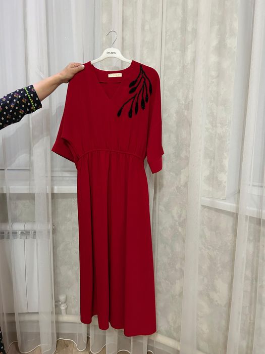 Платья нарядные, бу, производство Турция