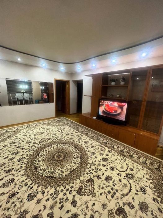 Продаётся и сдаётся,Мирзо Улугбек,Шастри,Паркенский 4/4/4 площадь 100м