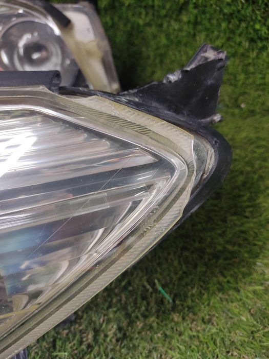 Фары Toyota RAV4