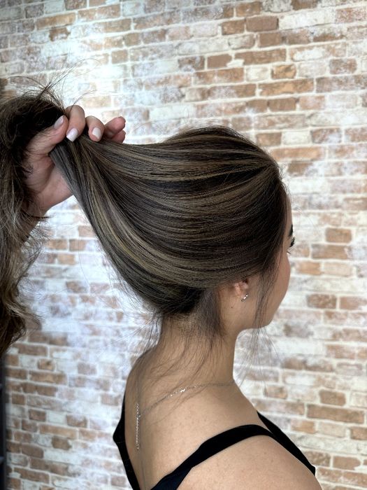 Окрашивание волос, Прокол ушей