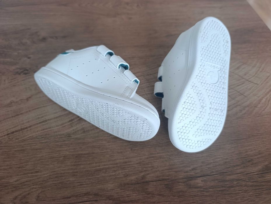 Детски НОВИ маратонки Adidas 27 номер