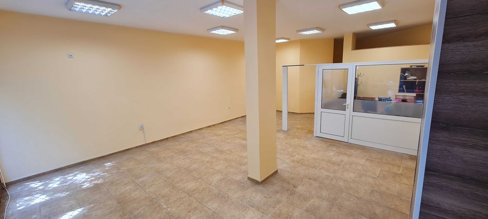 Продава се Офис в Бургас, Възраждане - 65 кв.м за 1566 €/кв.м - Снимка #7