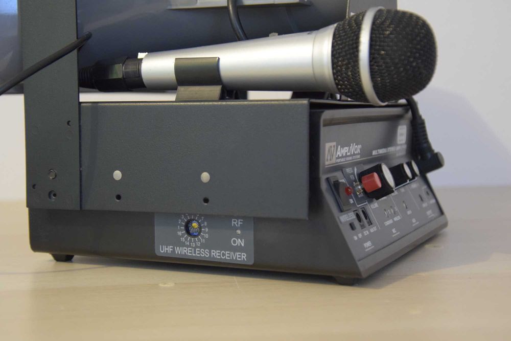 Vând Amplivox Profesional USA