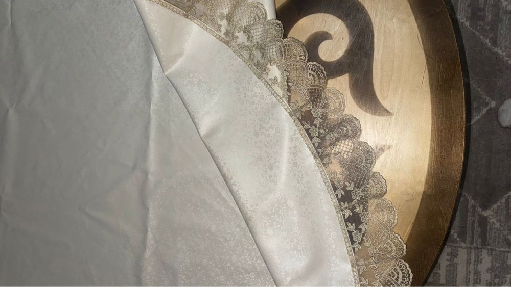 стол для гостинный