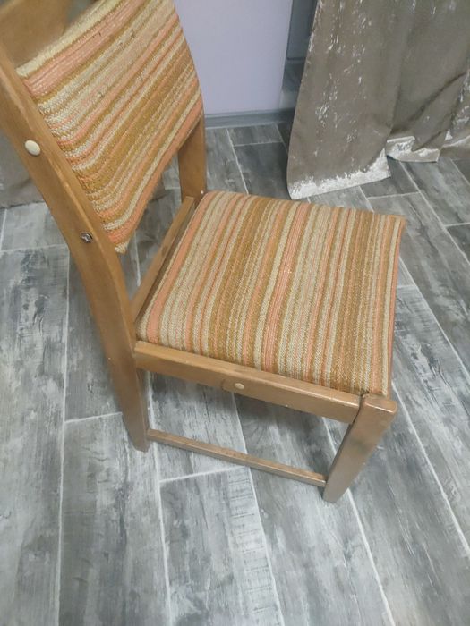 Продам стулья 4 шт.