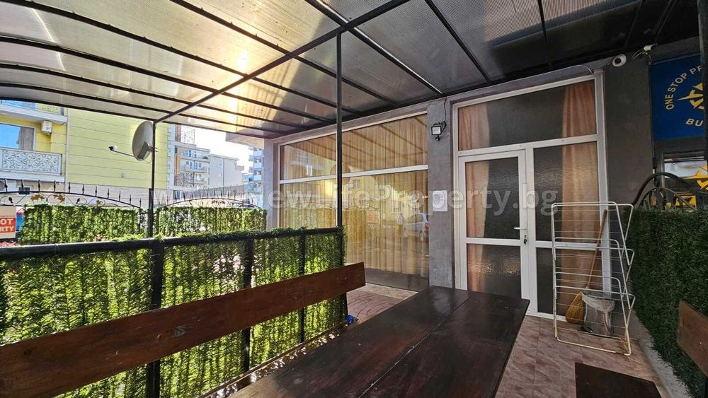 Търговско помещение в р-н „Стария възел“, Слънчев бряг