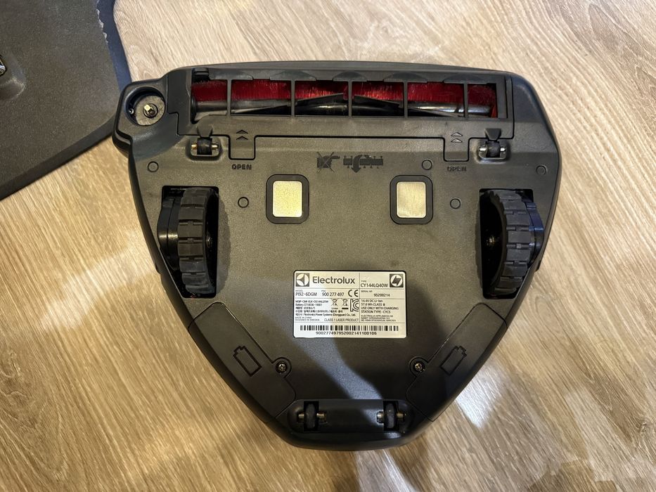 * ELECTROLUX Pure i9.2 умный робот пылесос оригинал привезен из США
