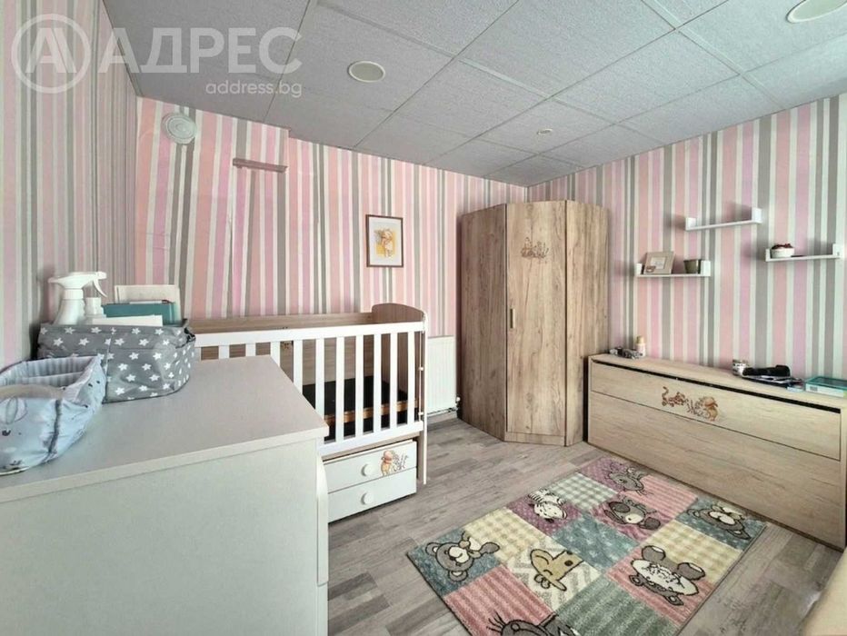 ДВЕ КЪЩИ, с. Николово, РЗП 135 кв.м., двор 1273 кв.м., с гараж