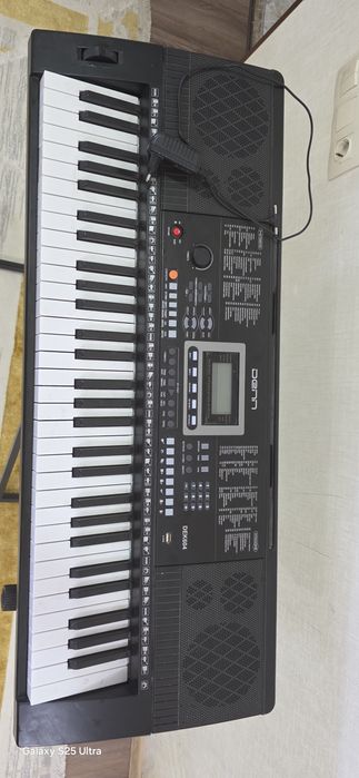 Синтезатор Denn dek 604