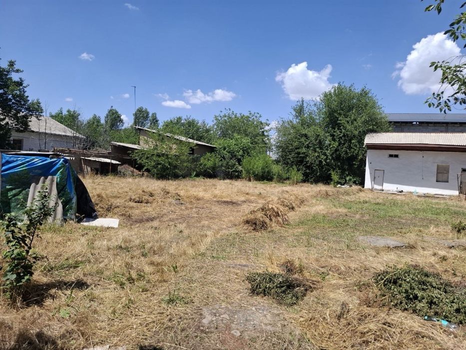 Срочно продается дом в Янги Хает 16 сотков ( идеально для постройки )