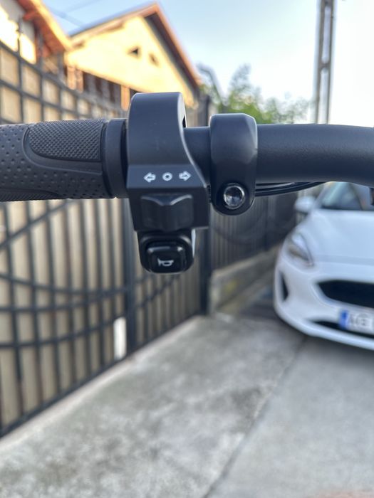 Trotineta electrica MYRIA Road Traveller XT MY7061, 10 inch, negru/roșu
