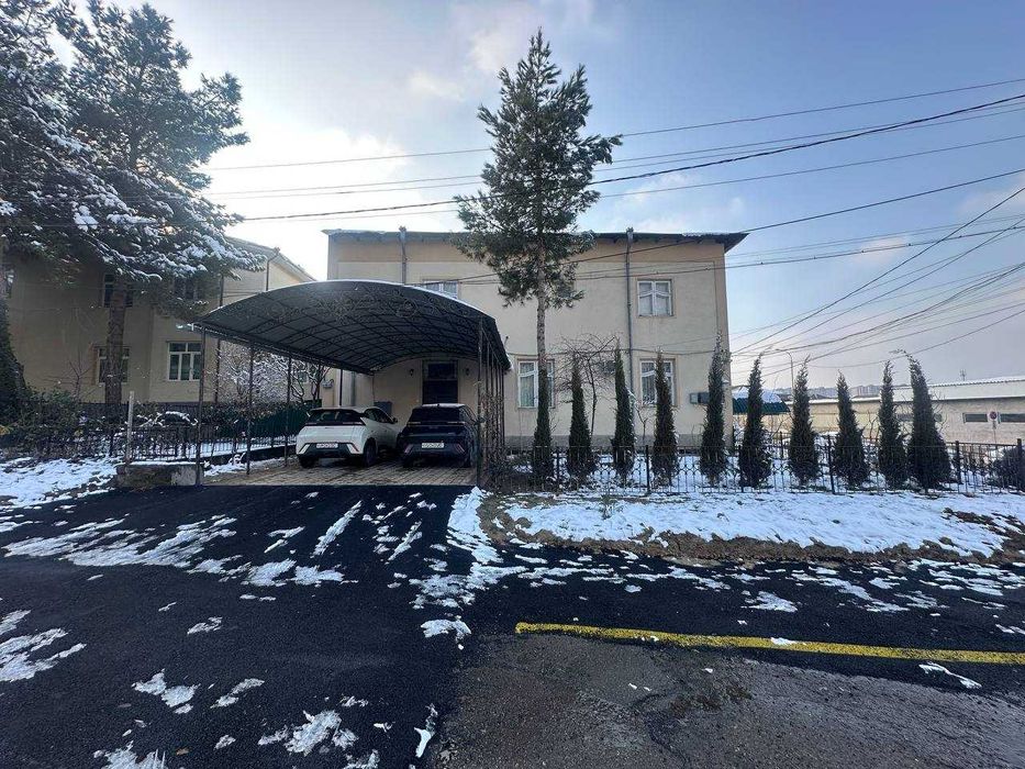 Продаётся дом с коммерческими помещениями у дороги . Уч тепа, Изза