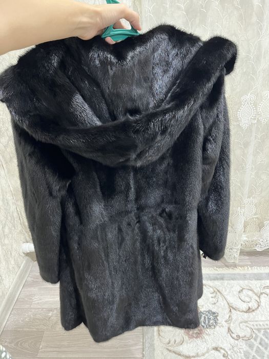Продам норковую шубу