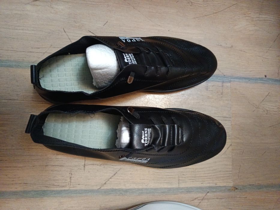 Маратонки нови 43