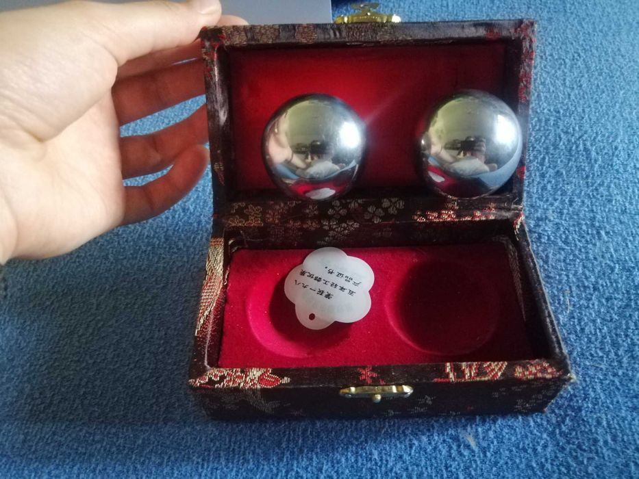 Mingi chinezești de metal