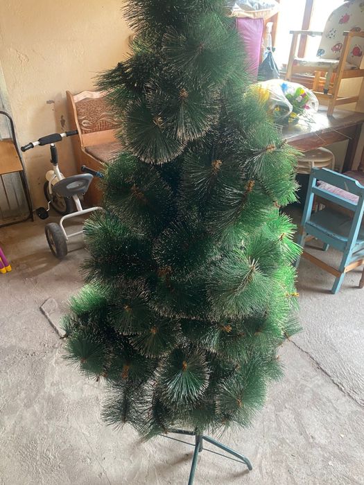 Ёлка искусственная