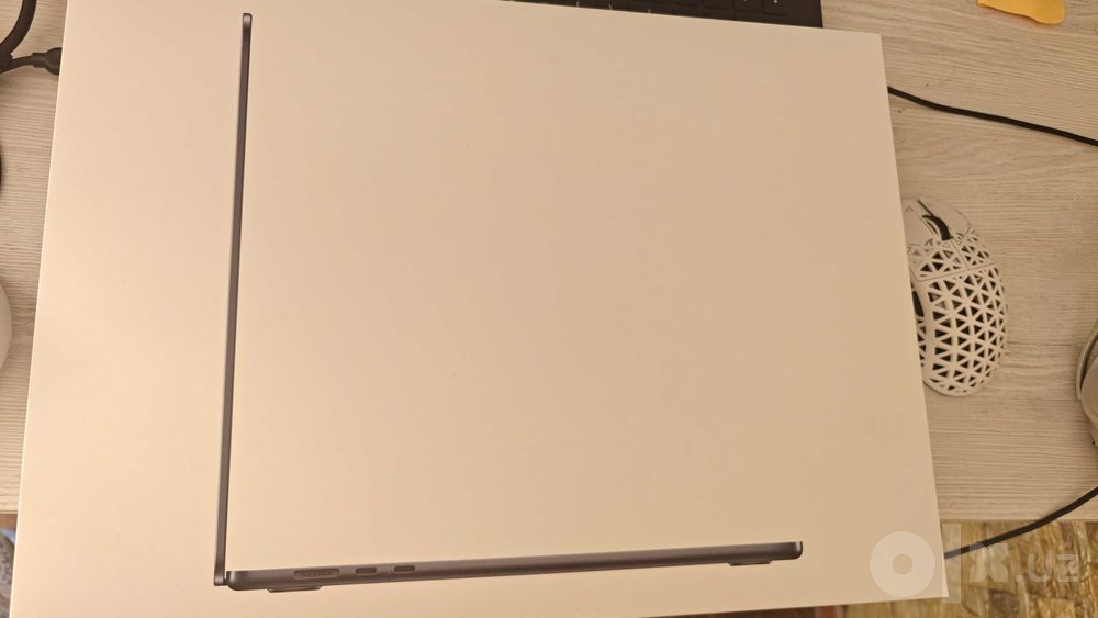Macbook air 15 m5 16/512