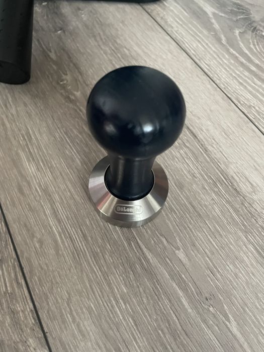 Aparat de cafea +tamper De’Longhi