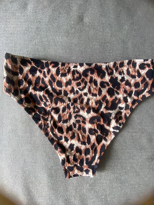 Купатьник 46-48 срочно !!