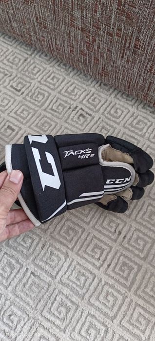 Хоккейная экипировка.