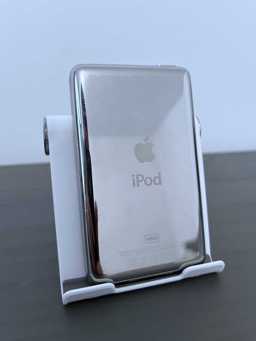 iPod Classic 7th Gen 160GB - baterie nouă - impecabil funcțional