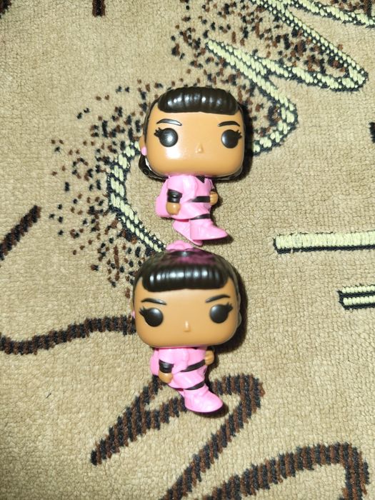 Фифигурки очень странные дела