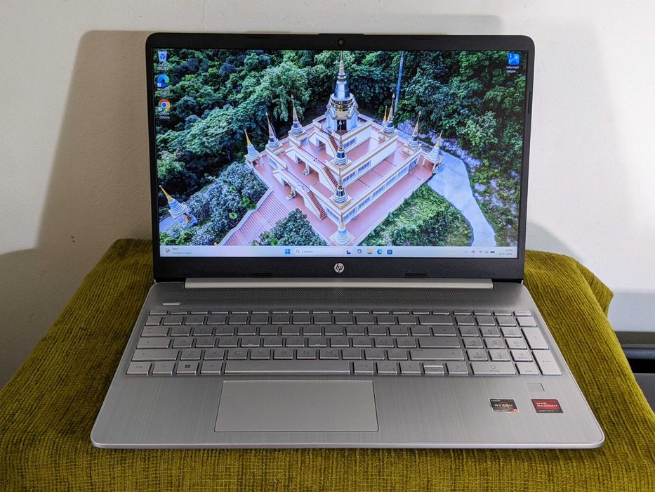 Laptop HP 15s, AMD Ryzen 3 3250U up to 3.5GHz, 8GB DDR4, SSD 256GB, Radeon Vega 3