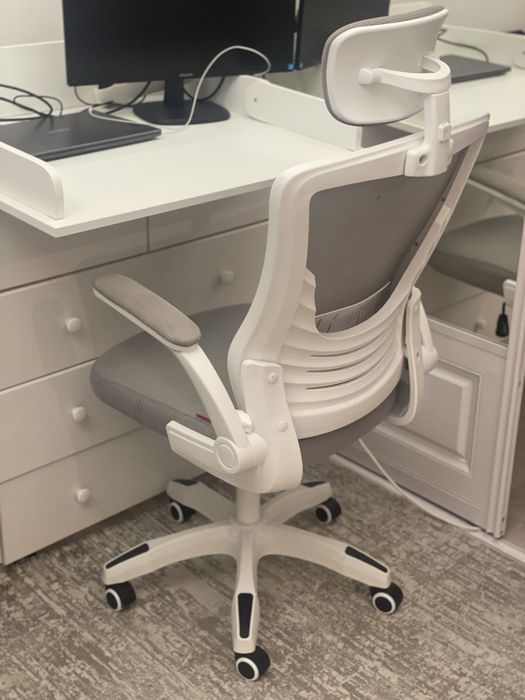 Компьютерное кресло