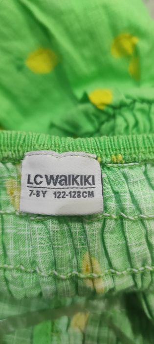 Срочно!!!Продам новые платья LC WAIKIKI на 8 лет.