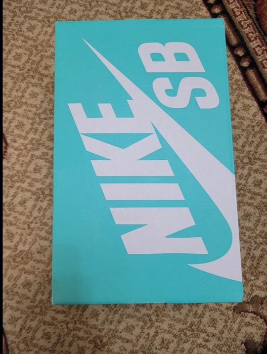 Nike SB Strange Love