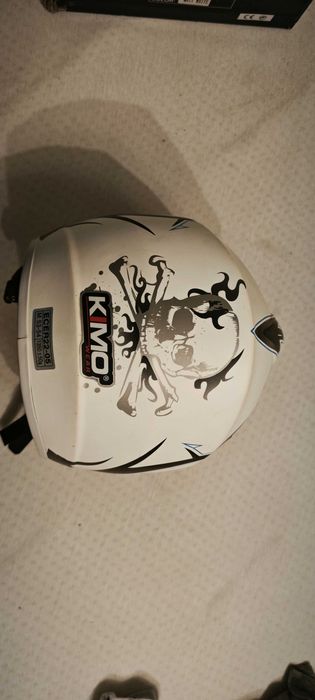 Продавам детска кросова каска