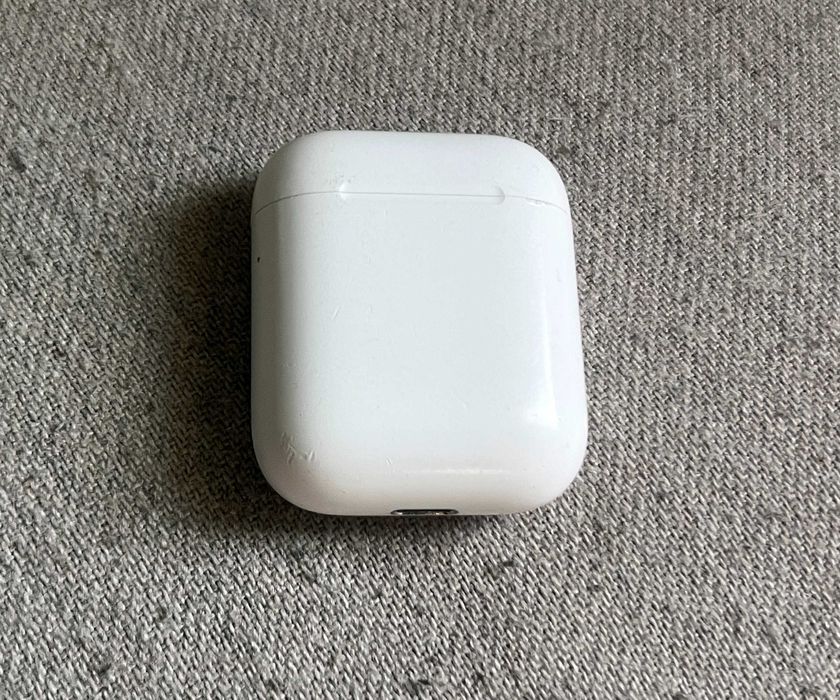 Apple AirPods 2 carcasa A1602 Lightning stare foarte buna