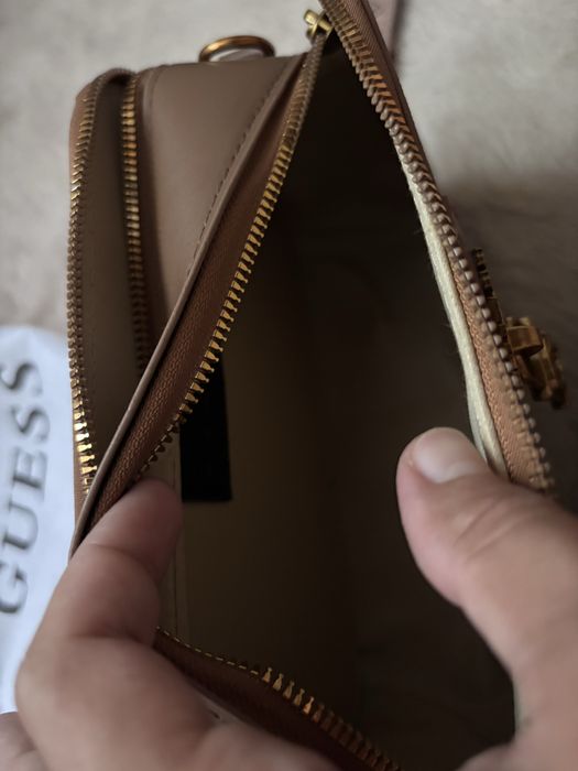 Set GUESS geantă + husă + curea