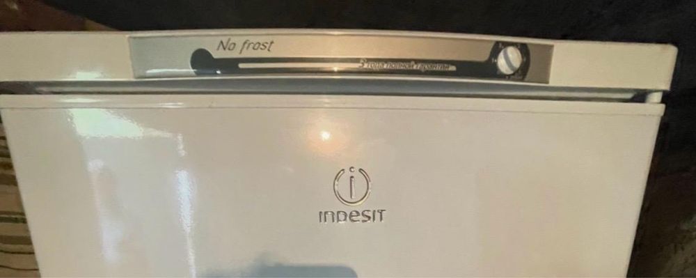 Продается Морозильная Камера Indesit