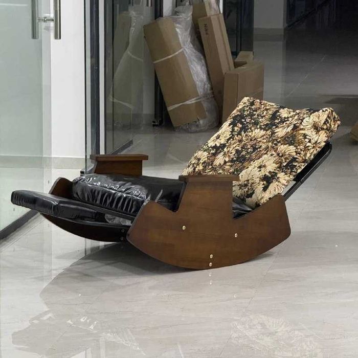 Удобное кресло-качалка, обивочное кресло-качалка