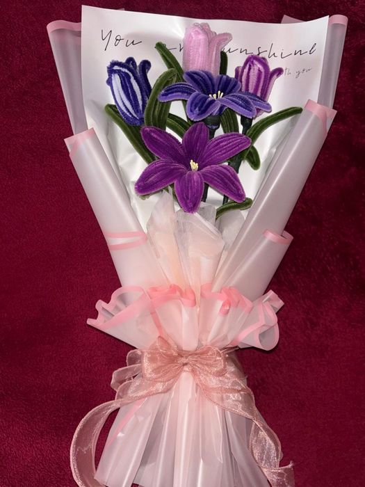 Flori din sarma plusata