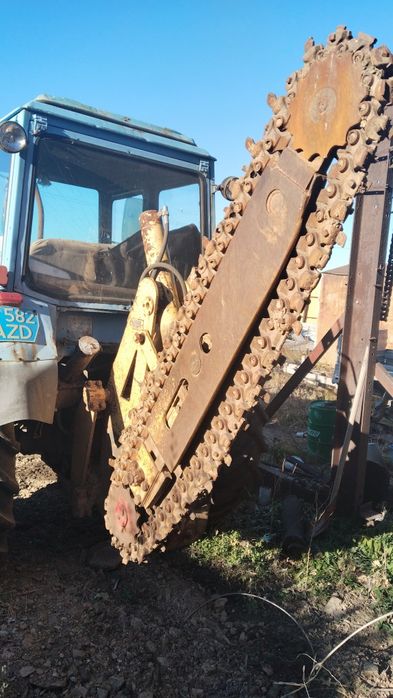 Продам траншеекопатель МТЗ 80