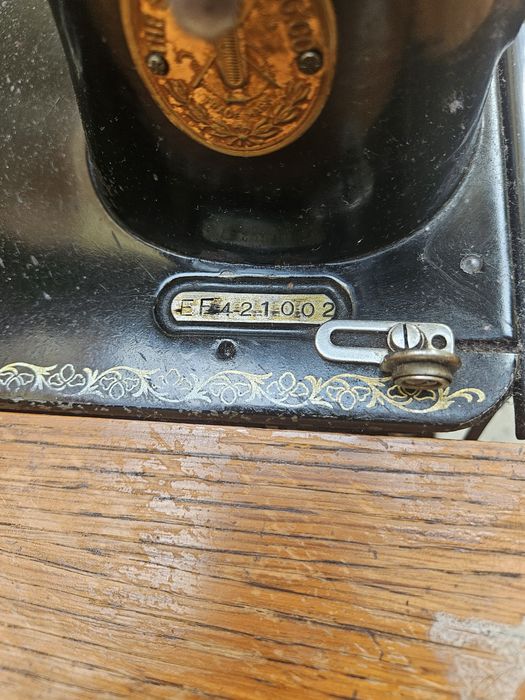 Masina de cusut SINGER perfect functionala!