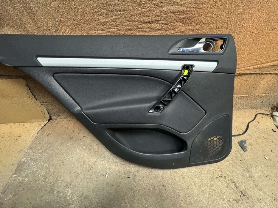 Претапициране на Авто-тавани/кори/колонки/подлакътници