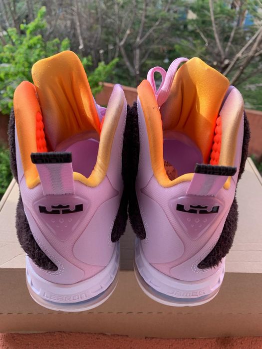 Vand Nike Lebron , nr 42  & 43 - pret 300 lei - sunt Originali !