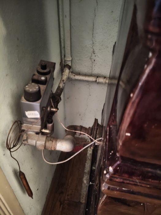 Vând teracota soba pe gaz