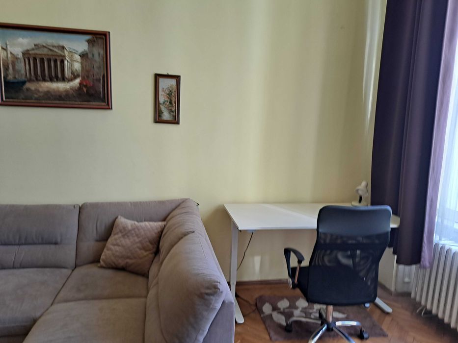 Apartament oferit spre inchiriere