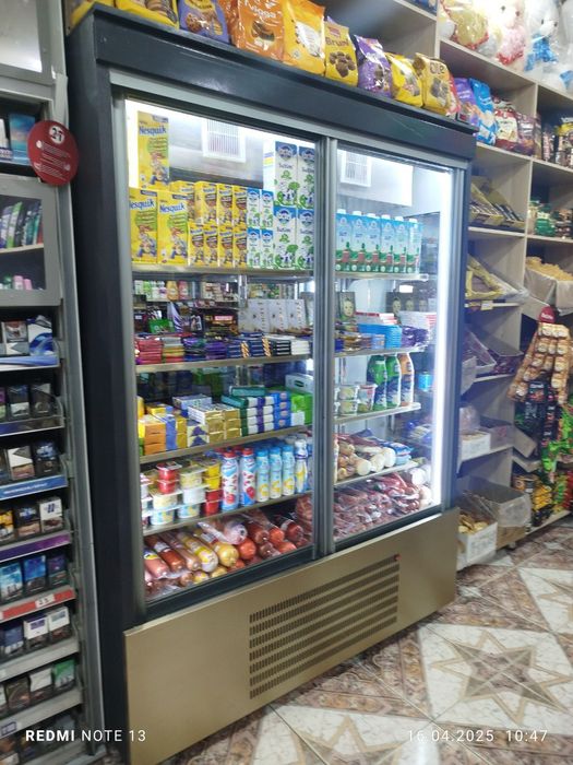 Витрина Шкаф холодильник Сотилади оптом нархлада