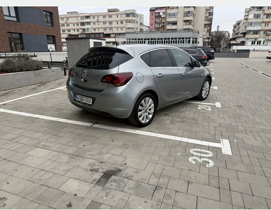 Autoturism Opel
