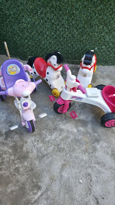 Продавам комплект детски играчки